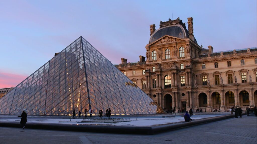 Ubigi - Paris - Museum - Louvres