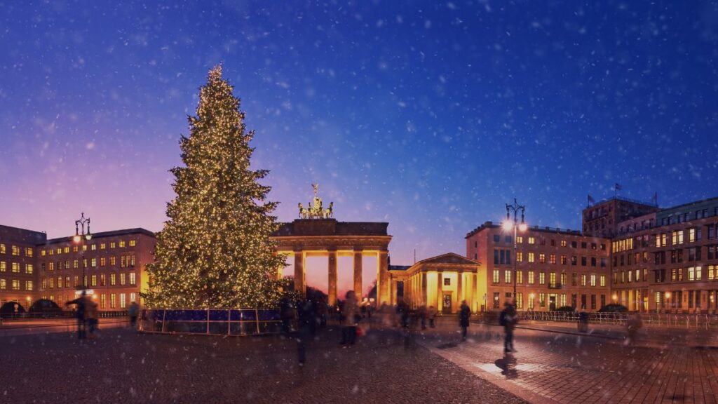 Ubigi blog winter christmas destinations berlin brandenburg gate