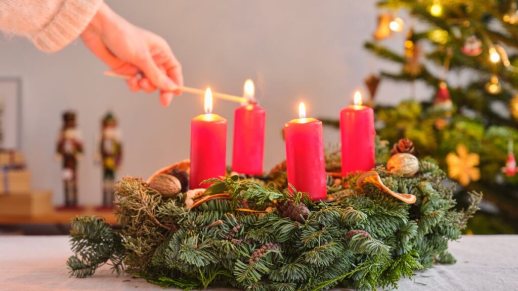 Differences in Christmas celebrations between Europe and the USA Advent Wreaths and Candles