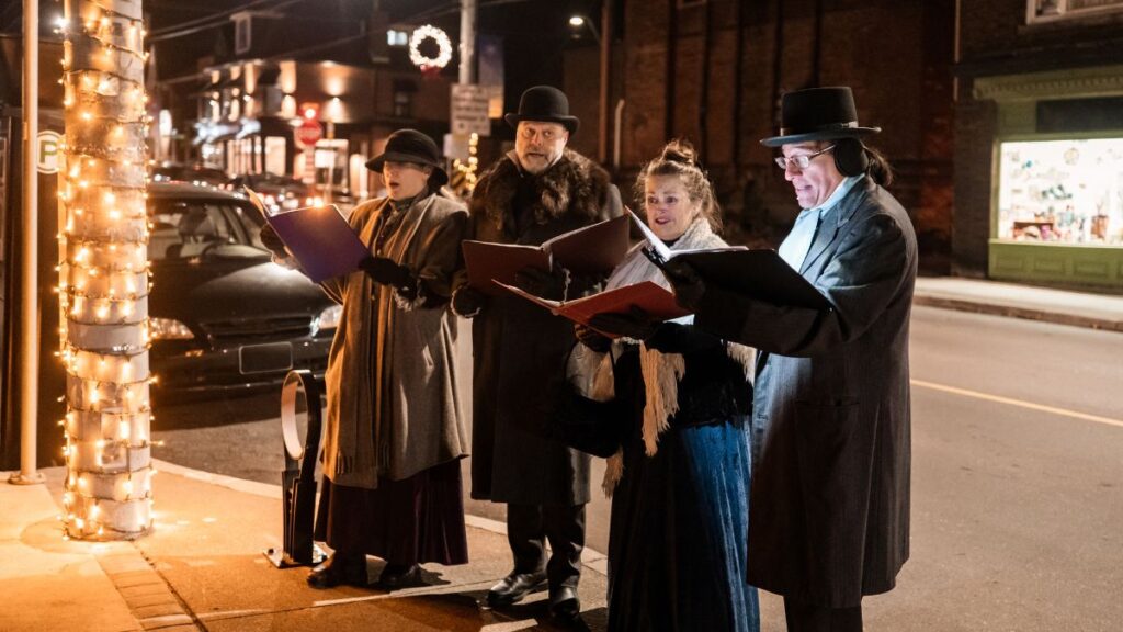 Differences in Christmas celebrations between Europe and the USA Celebrating on Christmas Eve