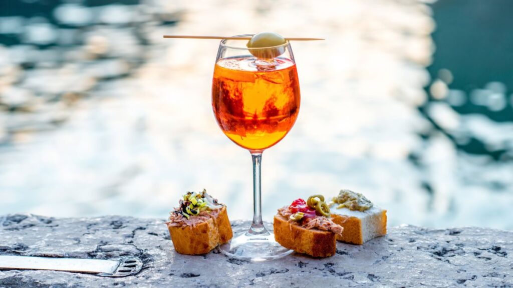 Ubigi Travel Blog Visit Venice Itinerary Attractions Dorsoduro Bacari Spritz Prosecco