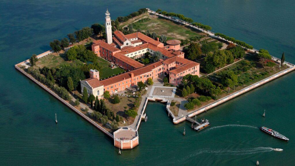 Ubigi Travel Blog Visit Venice Itinerary Lagoon Islands