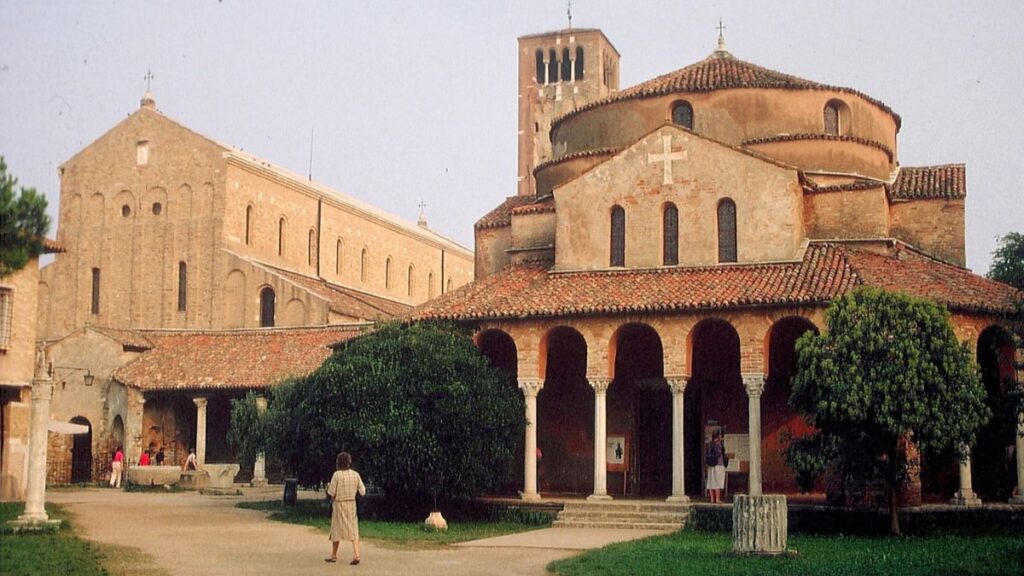 Ubigi Travel Blog Visit Venice Itinerary Lagoon Islands Torcello
