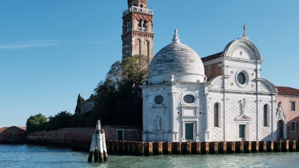 Ubigi Travel Blog Visit Venice Itinerary Lagoon Islands San Michele