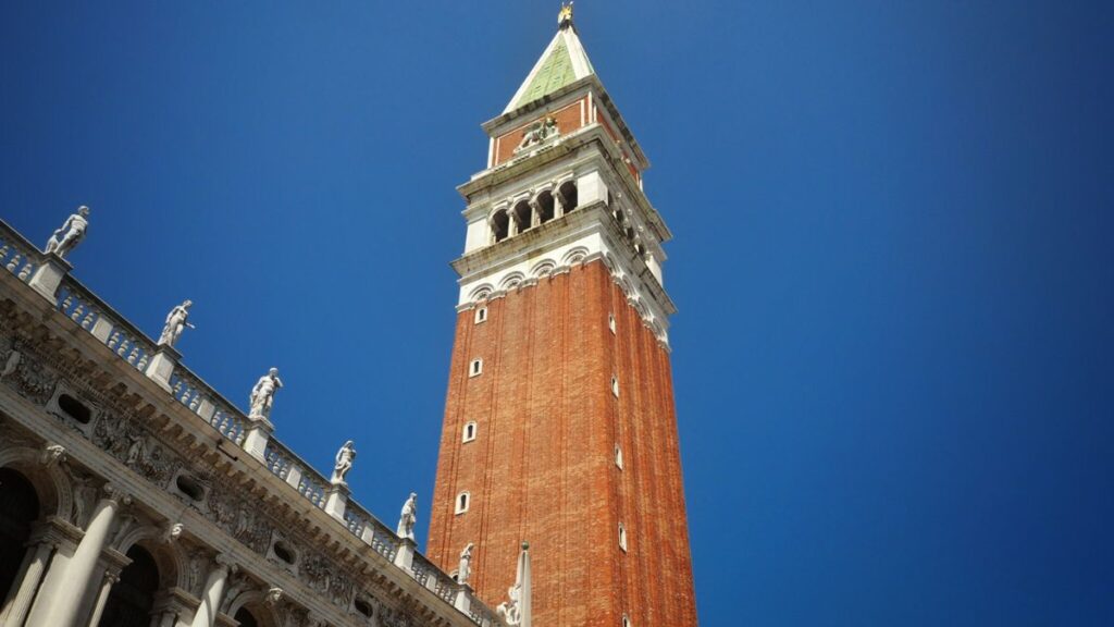 Ubigi Travel Blog Visit Venice Itinerary Attractions Campanile San Marco