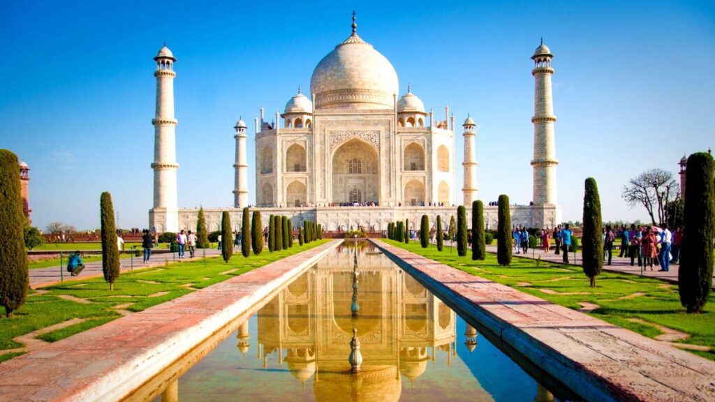 Discover Taj Mahal in Agra