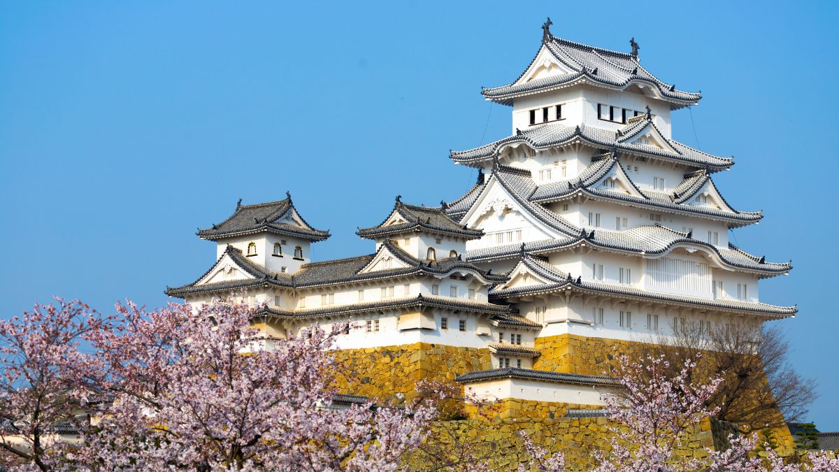 Ubigi blog exploring kaisai japan ultimate itinerary Himeji Castle