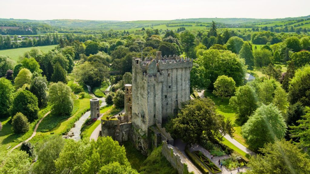 Besuchen Sie Irland: Die ultimative Reiseroute - Besuchen Sie Blarney Castle in Irleand