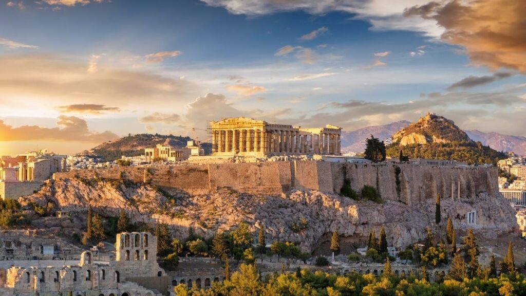 Visit Greece : The Ultimate Itinerary -Acropolis - Greece's capital