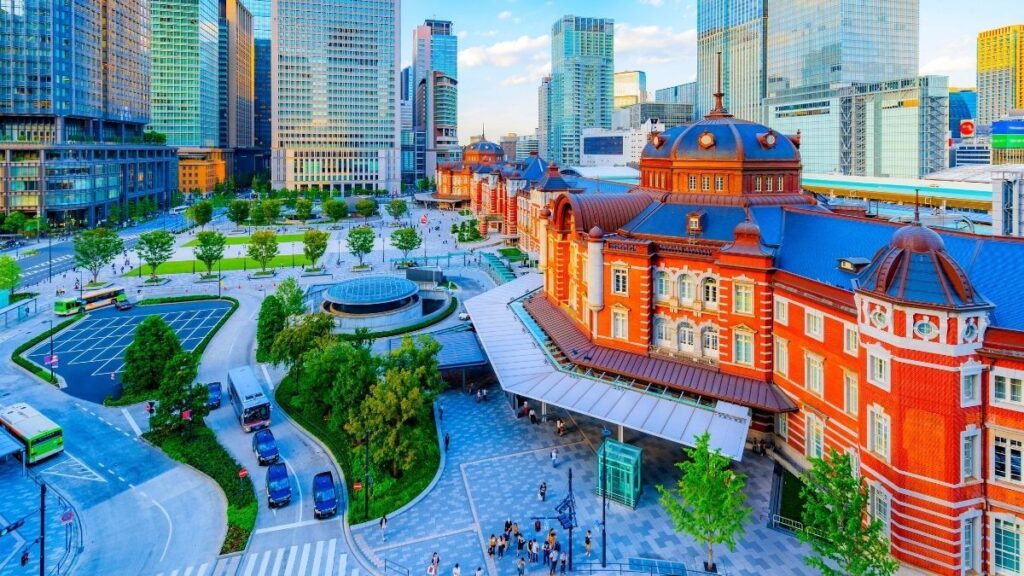 Where to buy souvenirs in Tokyo? Tokyo Station features an underground mall called GRANSTA