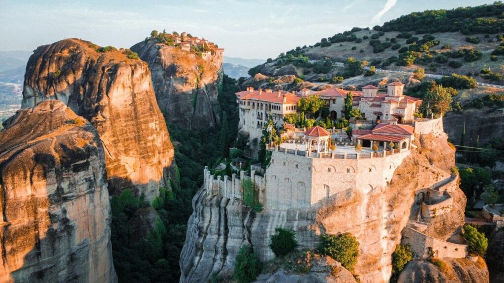 Visit Greece : The Ultimate Itinerary - Eastern Orthodox monasteries in Meteora
