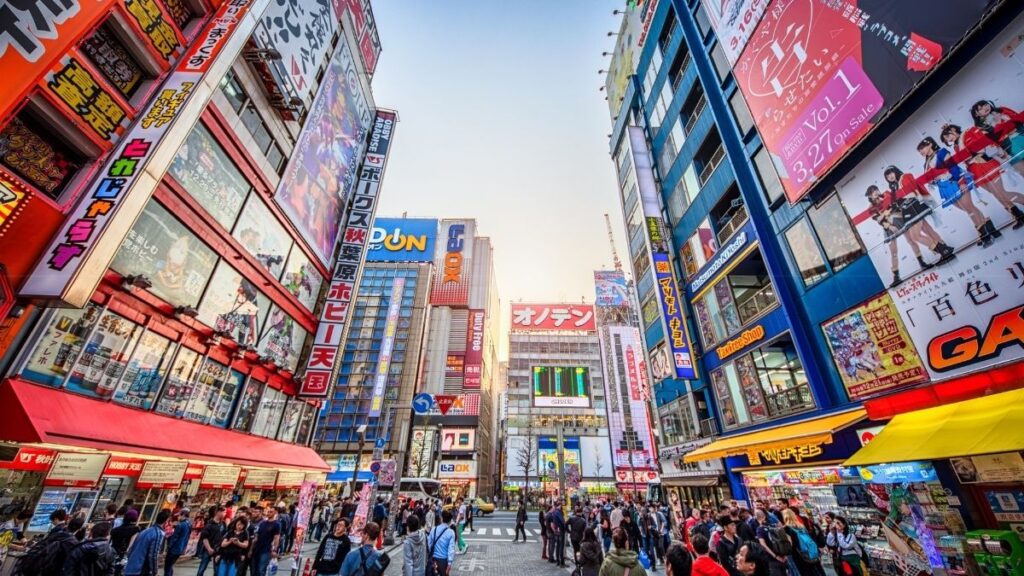 Where to buy souvenirs in Tokyo? Akihabara is a heaven for Anime, manga and tech lovers
