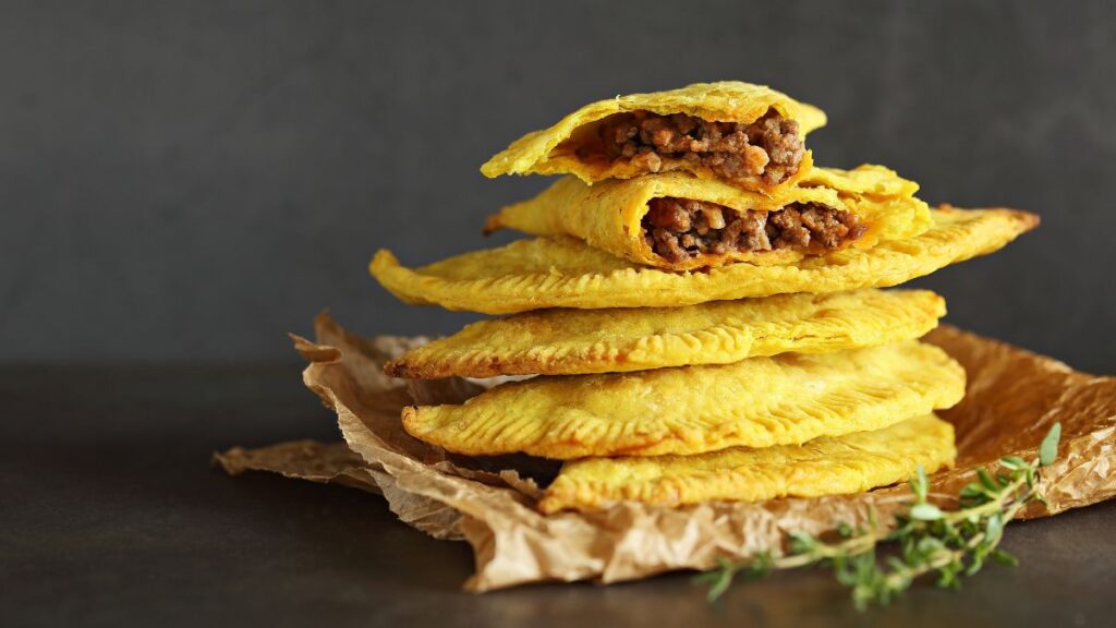 Jamaikanische Patties in Toronto sind normalerweise mit Fleisch oder Gemüse gefüllt.