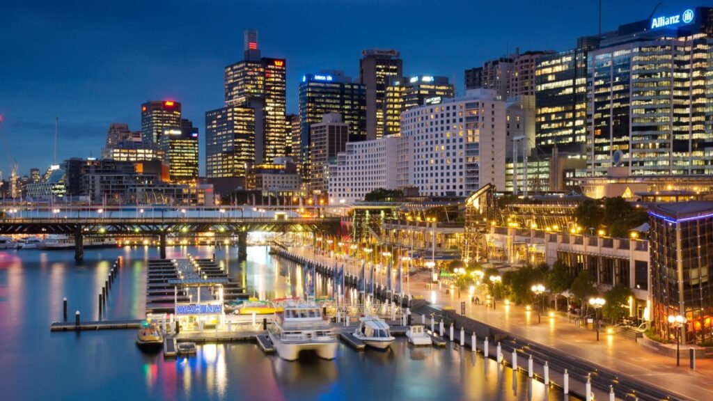 Darling Harbour, la nuit, est un endroit idéal pour prendre des photos à Sydney.