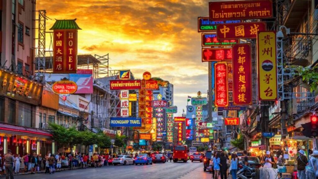 Savor Essential Street Food at Yaowarat Road in Bangkok