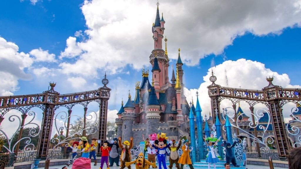 10 Disney Travel Tips for a Magical Experience at Disney World and Disneyland