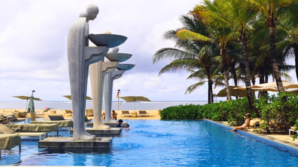 10 Bali Luxury Beach Resorts with Family-Friendly Gems -  Mulia Resort