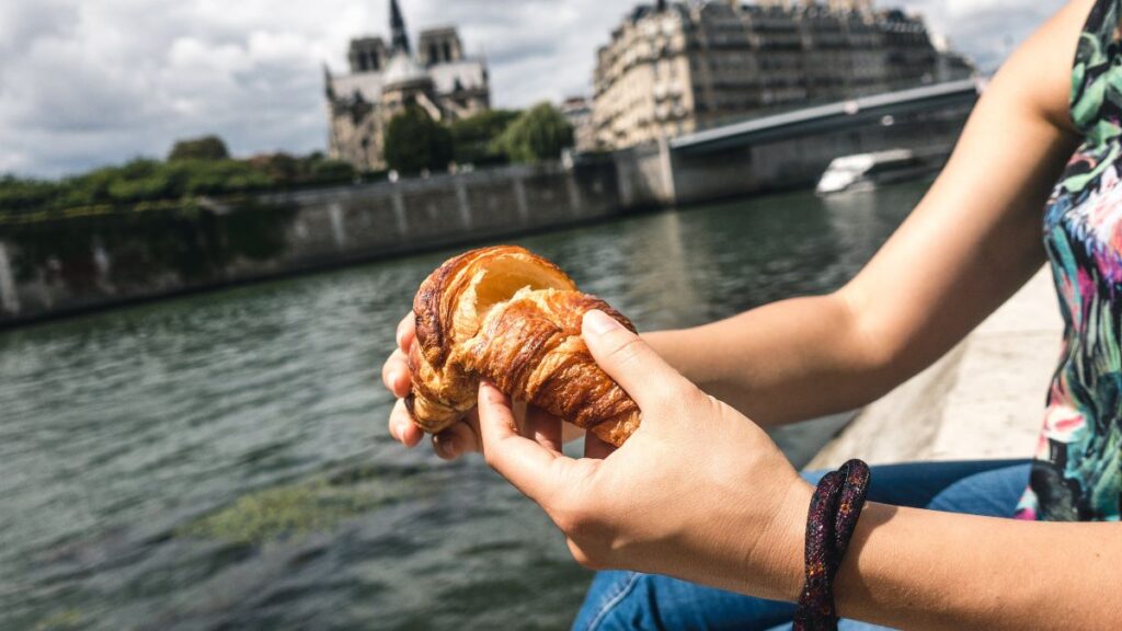 Essential Tips for a Seamless Paris to Madrid Train Journey : Bring Snacks and Water