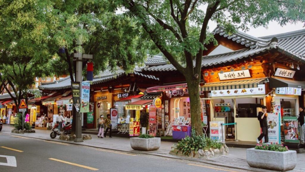Must-Experience Korea Fall Festivals : Jeonju Hanok Village Festivities