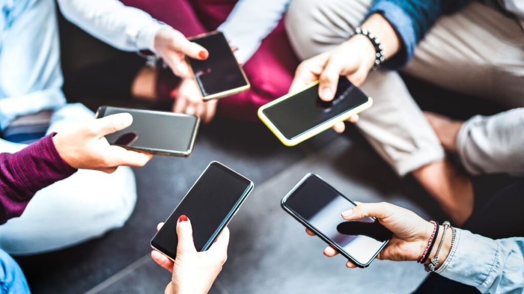 Check if you smartphone is eSIM-compatible on Ubigi's website