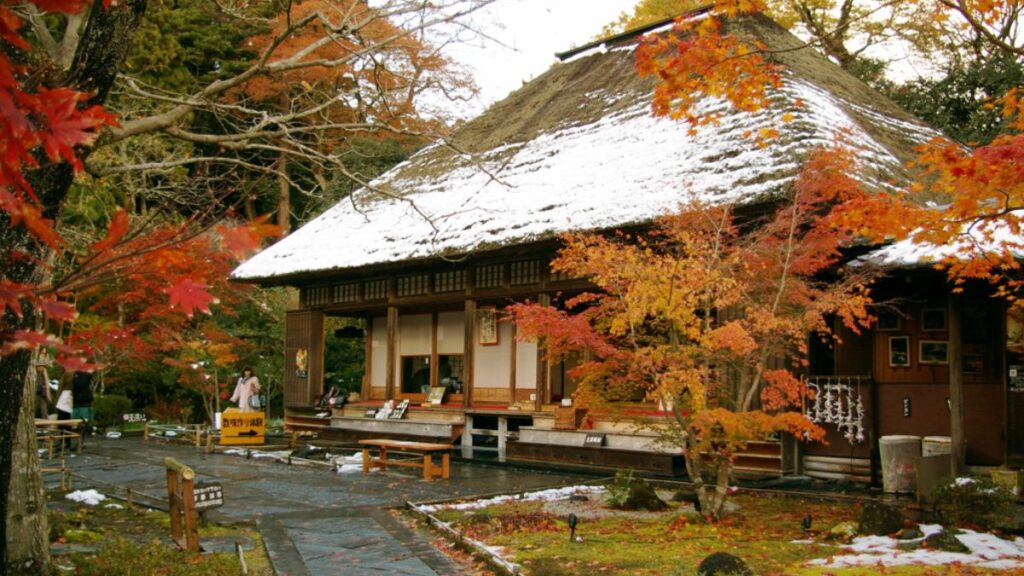 Matsushima est un endroit idéal à visiter au Japon pendant la saison automnale.
