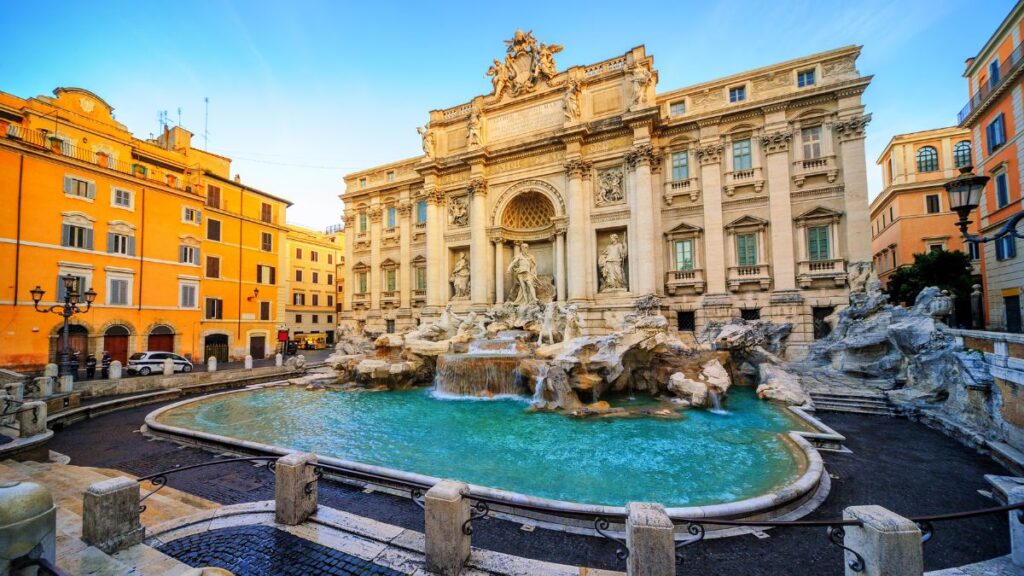 Top Sehenswürdigkeiten und Erlebnisse in Rom : Trevi-Brunnen