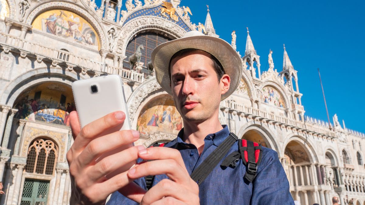 Steps to Activate and Transfer eSIM on Your iPhone