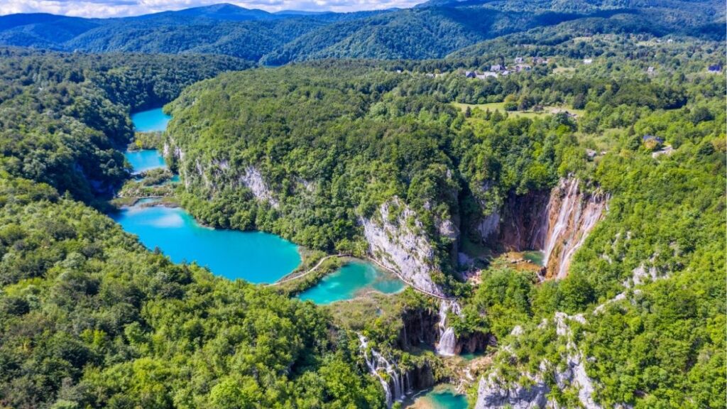 世界で最も美しい場所10選 - プリトヴィッツェ湖群国立公園、クロアチア