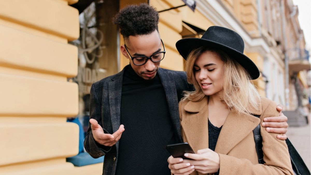 Ubigi travel blog: How to Save Mobile Data While Travelling