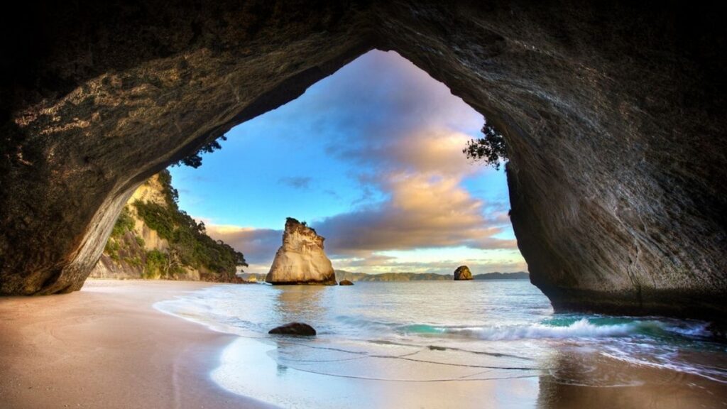Stunning Landscapes to Explore in New Zealand - Cathedral Cove