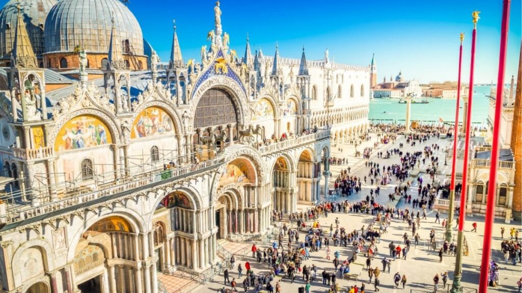 Découvrez les meilleurs endroits pour profiter du carnaval de Venise avec les forfaits Ubigi eSIM