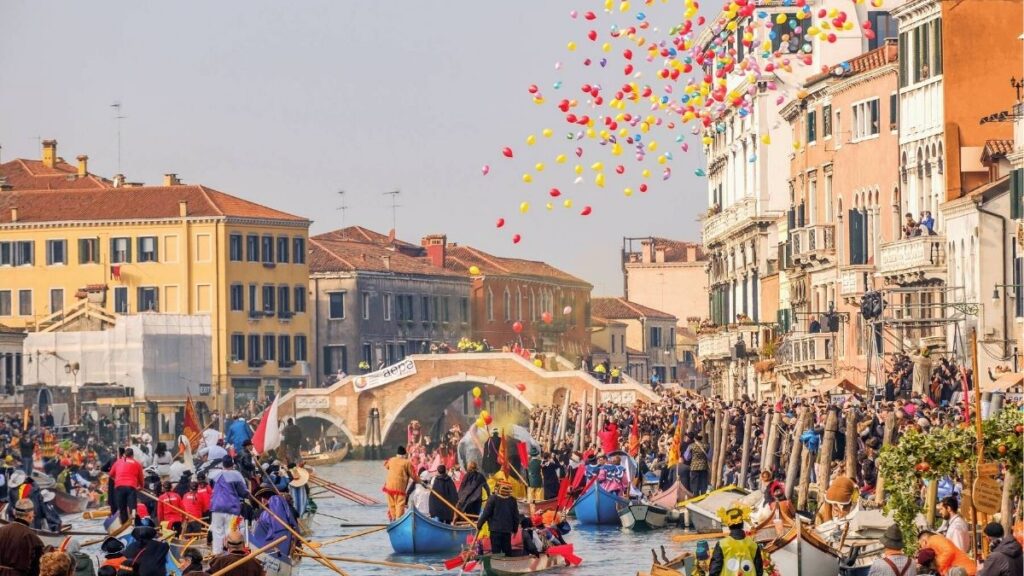 Préparez le carnaval de Venise en février avec les forfaits Ubigi eSIM