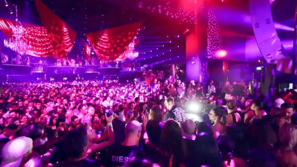 Find the best places to party in Ibiza with Ubigi eSIM data plans