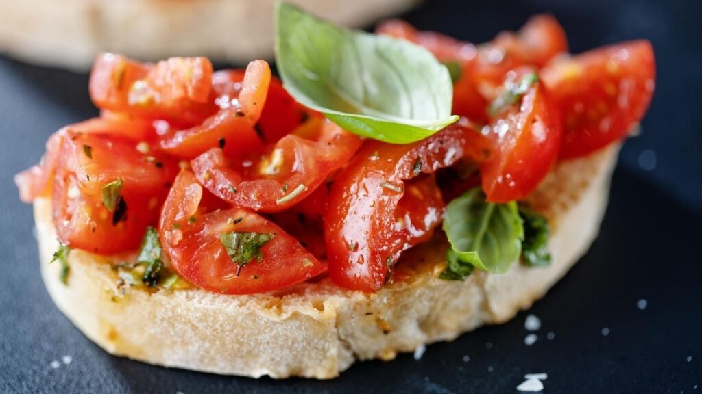 Find the best restaurants to try Catalonia's cuisine with Ubigi eSIM