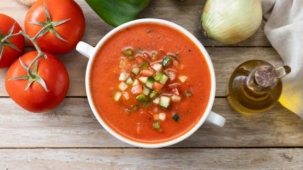 Top Traditional Spanish Dishes to Experience - Cold soups
