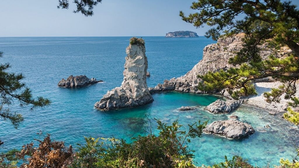 Enjoy Seongwipo and its activities