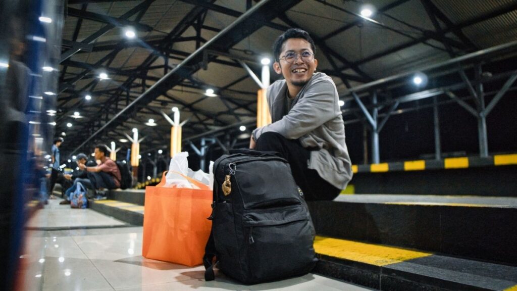 Tokyo to Kyoto Bullet Train - Luggage rules