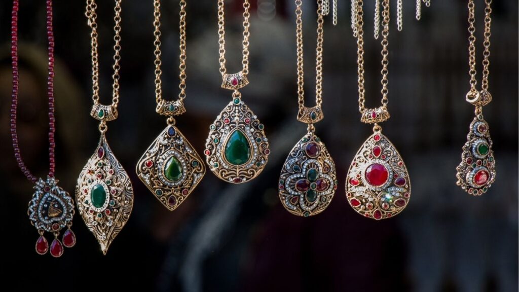 10 Souvenirs to bring back from Istanbul - Handmade Jewelry