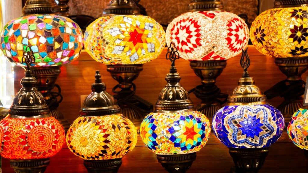 Add a bit of Istanbul to your home with the beautiful Turkish lamps