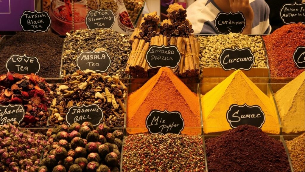 10 Souvenirs to bring back from Istanbul - Spices and Saffron