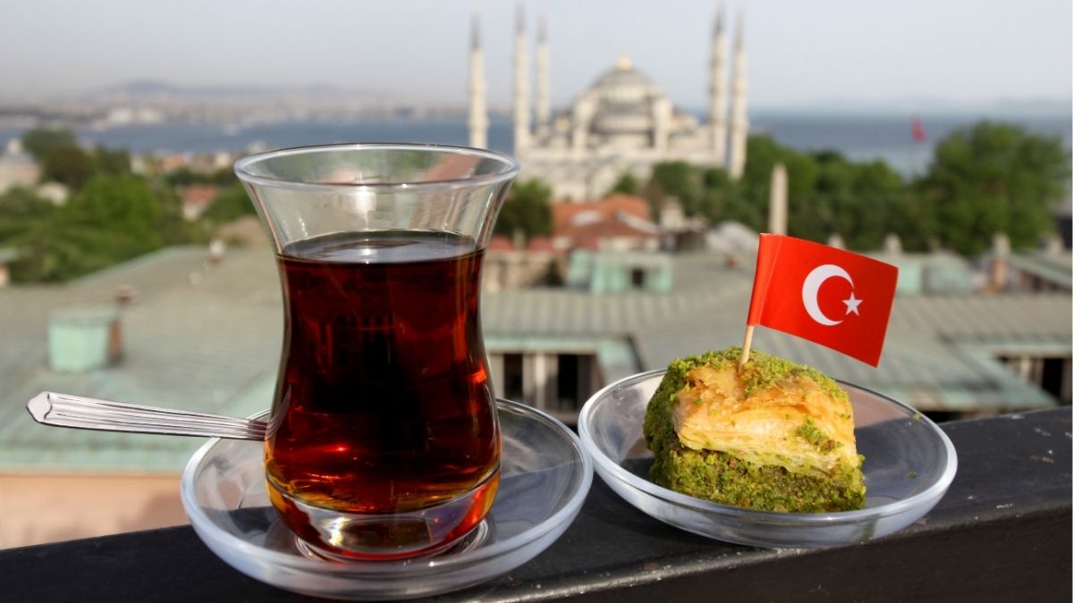Ubigi Travel blog: 10 Souvenirs to bring back from Istanbul