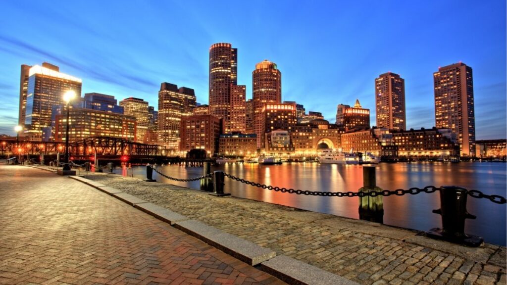 Discover the seaport district and its city skyline
