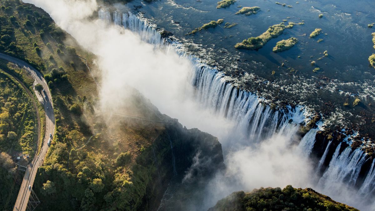 Ubigi Travel blog: Victoria Falls Zambia Guide