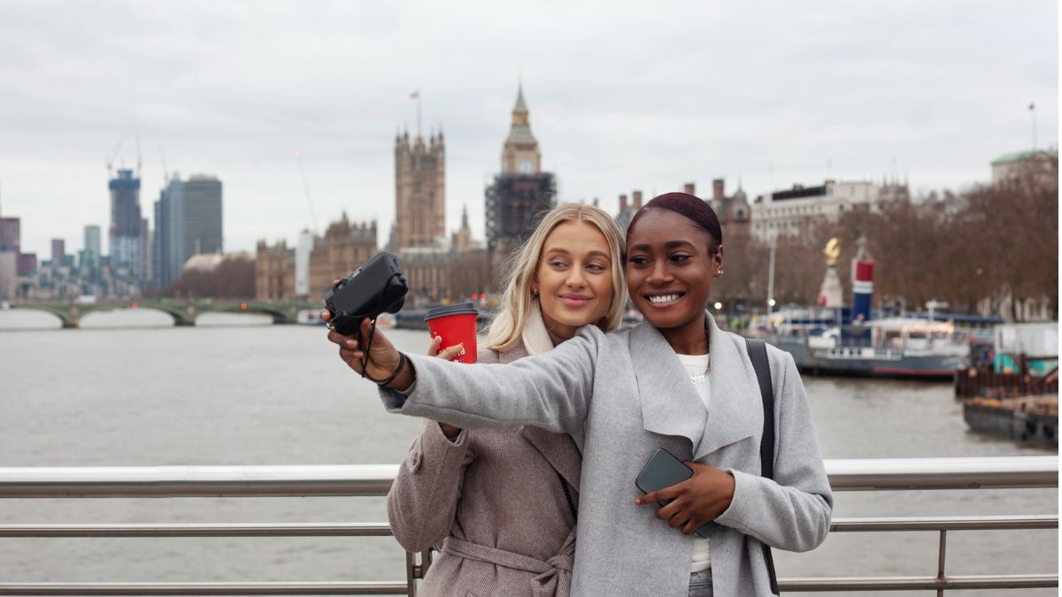 Ubigi Travel blog - Best eSIM for UK: Compare Top providers for seamless British connectivity