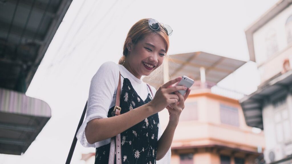 Ubigi 与 Nomad eSIM 2026 年对比——eSIM 的实际费用是多少？法国、日本和英国 