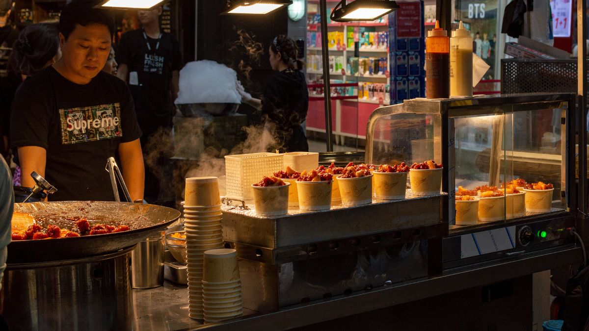 Ubigi Travel Blog: Where to Eat Korean Street Food