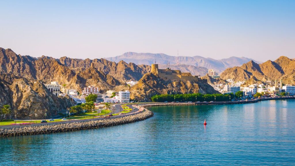 オマーンの究極の旅行プラン ― 海岸沿いの休暇