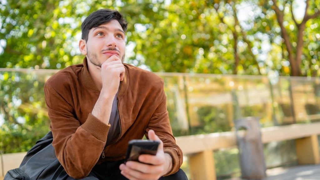De quanto tráfego de dados preciso para viajar? Plano de dados fixo ou plano de dados ilimitado: qual escolher para a sua viagem?