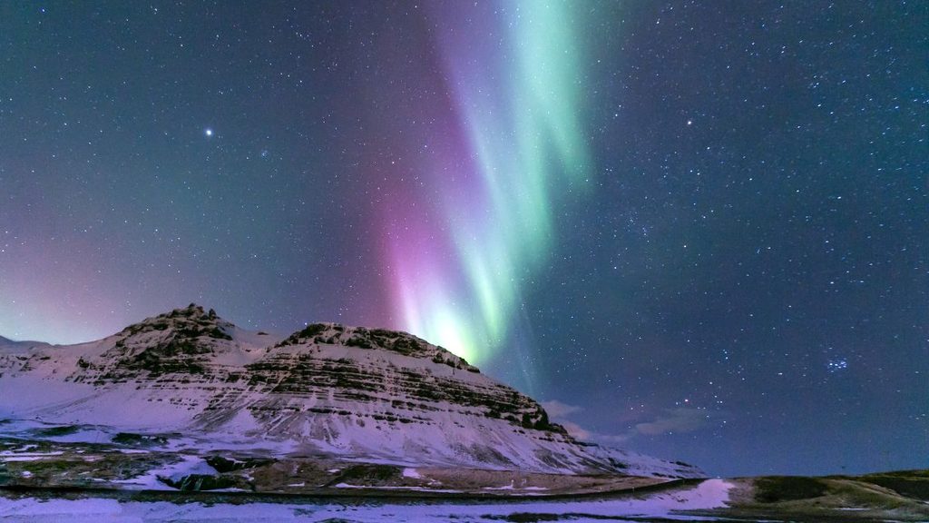 Onde observar a aurora boreal na Islândia - Auroras boreais sobre a Islândia